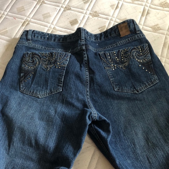 Nevada size 36W jeans with bling on back pockets. Vintage straight leg jeans - Picture 6 of 9